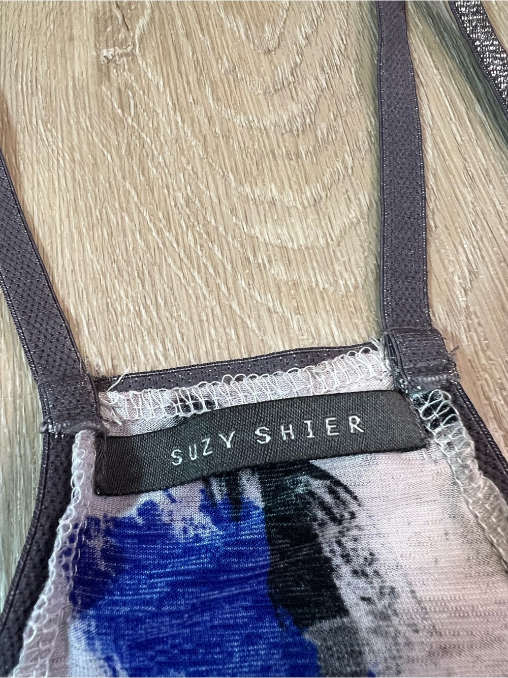Y2K Suzy Shier Chic Sleeveless Abstract Brushstroke Print Tank Top Shimmer Strap - Picture 3 of 7